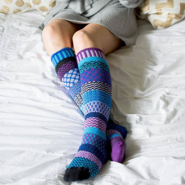 Mismatched Knitted Knee High Socks (Rasberry)