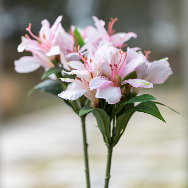 Faux Lily Spray Light Pink