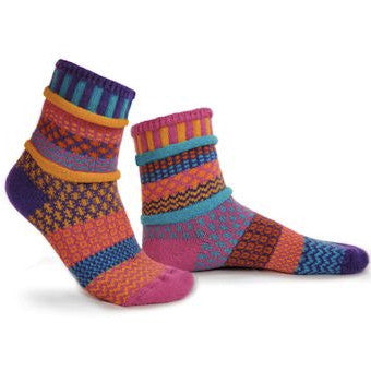 Mismatched Knitted Socks (Carnation)