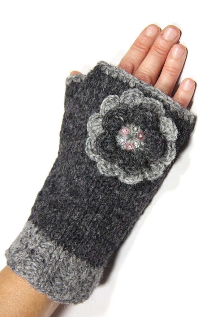 Charcoal Woollen Flower Handwarmers